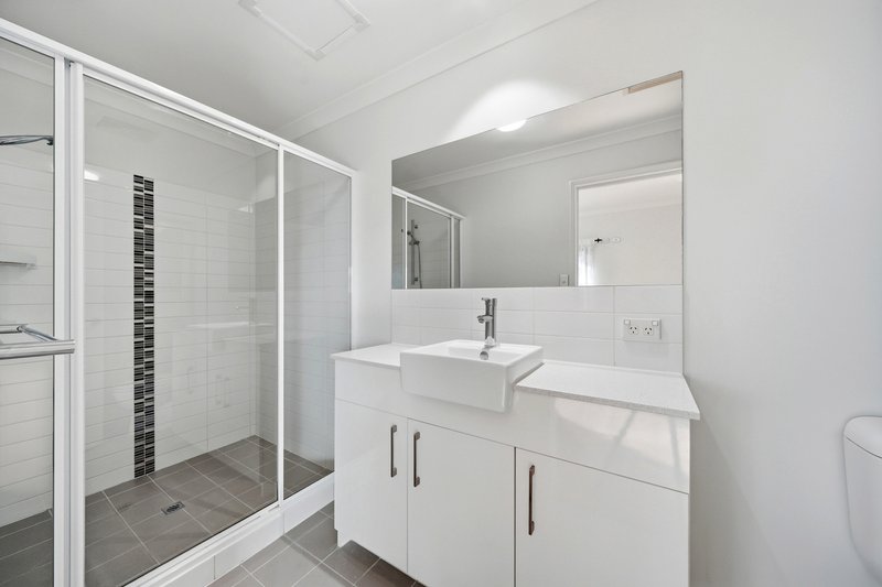 Photo - 302/21 Malata Crescent, Success WA 6164 - Image 16