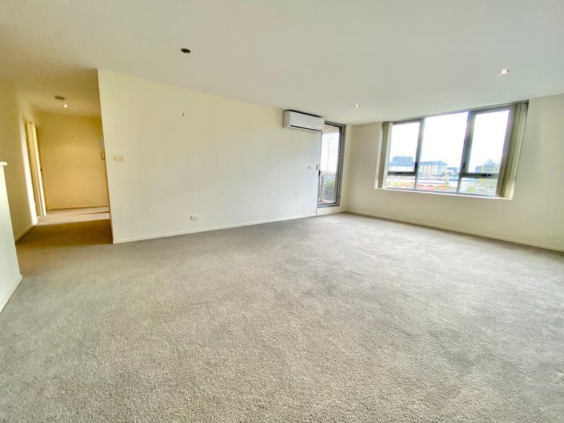 Photo - 302/25 Bellevue Street, Newcastle West NSW 2302 - Image 5