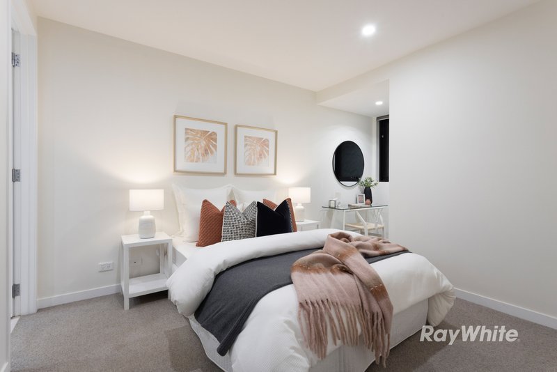 Photo - 302/2A Royal Parade, Caulfield South VIC 3162 - Image 5