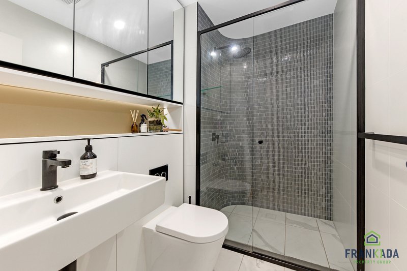 Photo - 302/2D Wharf Road, Melrose Park NSW 2114 - Image 5