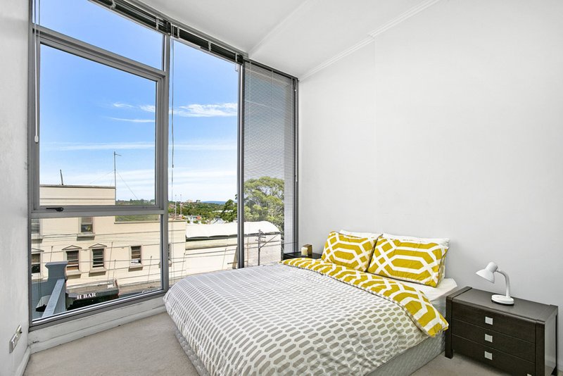 Photo - 302/33 Bronte Road, Bondi Junction NSW 2022 - Image 4