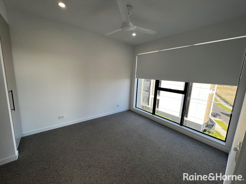 Photo - 302/38 Clark Street, Williams Landing VIC 3027 - Image 6