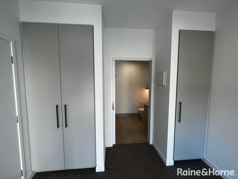 Photo - 302/38 Clark Street, Williams Landing VIC 3027 - Image 8