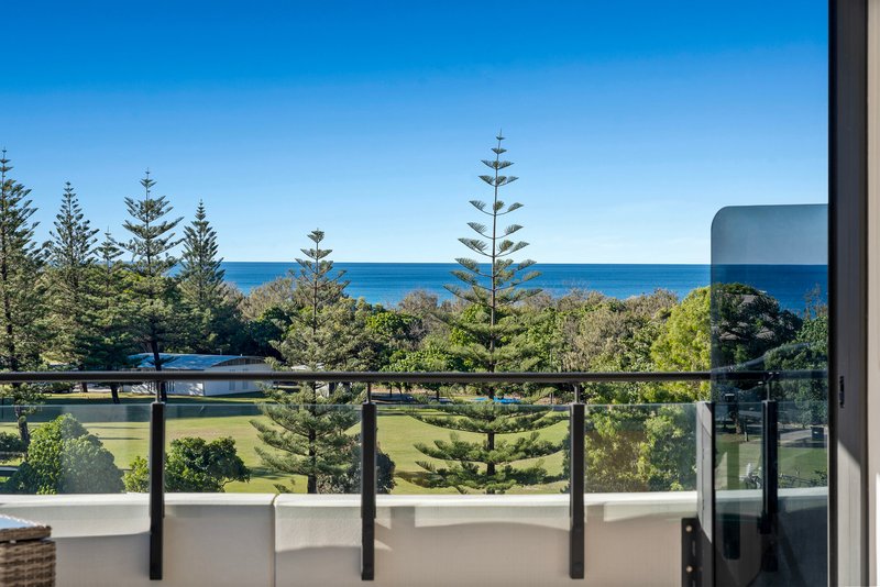 Photo - 302/4-6 Alexandra Avenue, Mermaid Beach QLD 4218 - Image 2