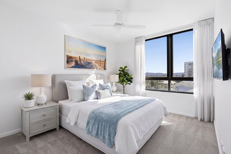 Photo - 302/4-6 Alexandra Avenue, Mermaid Beach QLD 4218 - Image 7