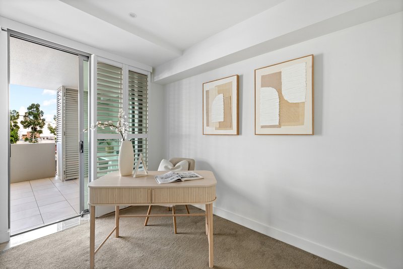 Photo - 302/42 Duporth Avenue, Maroochydore QLD 4558 - Image 23