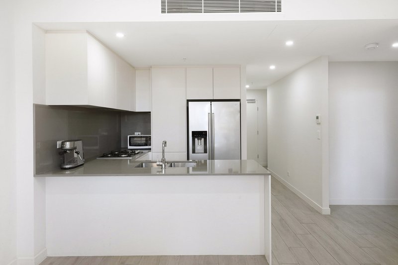 Photo - 302/44 Regent Street, Kogarah NSW 2217 - Image 3