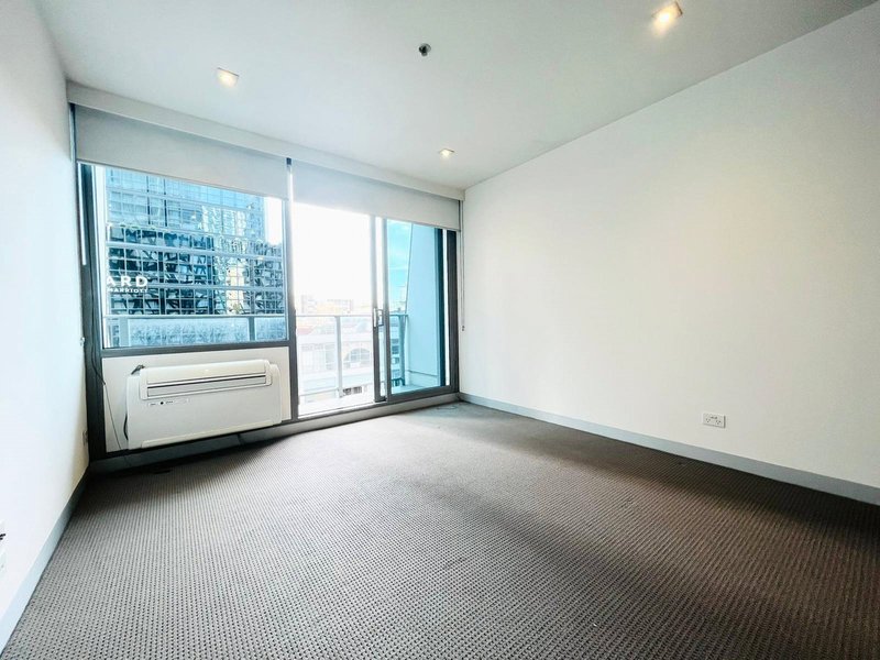 Photo - 302/53 Batman Street, West Melbourne VIC 3003 - Image 4