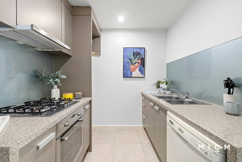 Photo - 302/58 Jeffcott Street, West Melbourne VIC 3003 - Image 4
