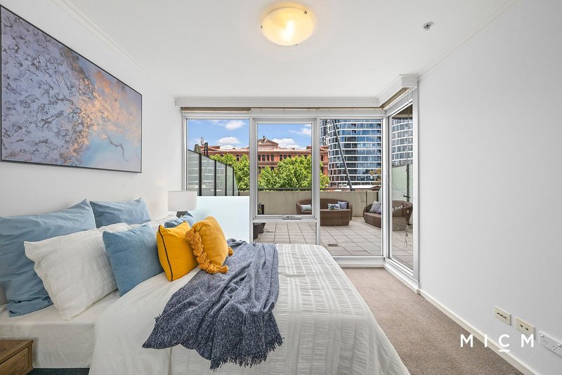 Photo - 302/58 Jeffcott Street, West Melbourne VIC 3003 - Image 5