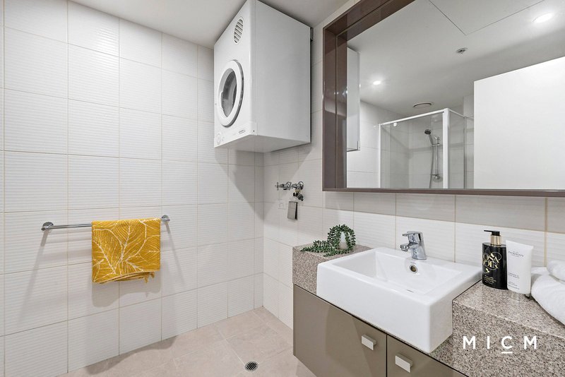 Photo - 302/58 Jeffcott Street, West Melbourne VIC 3003 - Image 8