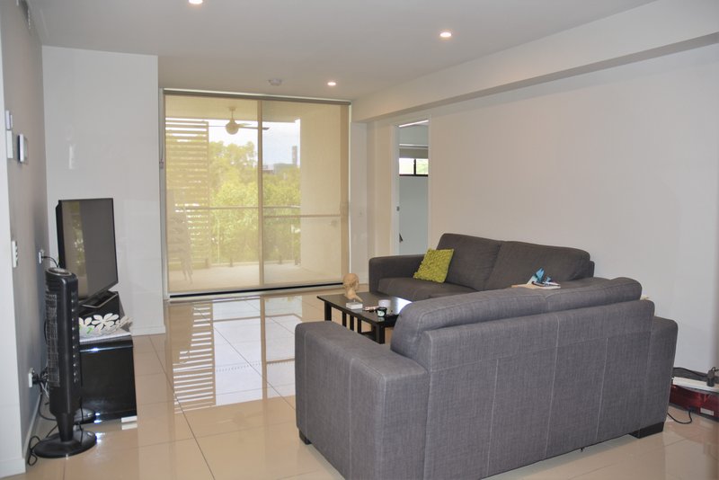 Photo - 302/58 Thistle Street, Lutwyche QLD 4030 - Image 4