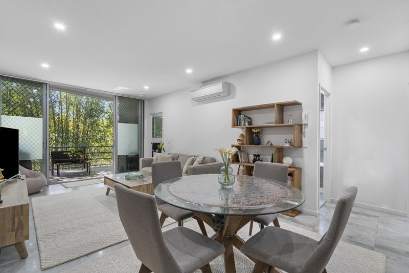 Photo - 302/61 Ellen Street, Oxley QLD 4075 - Image 4