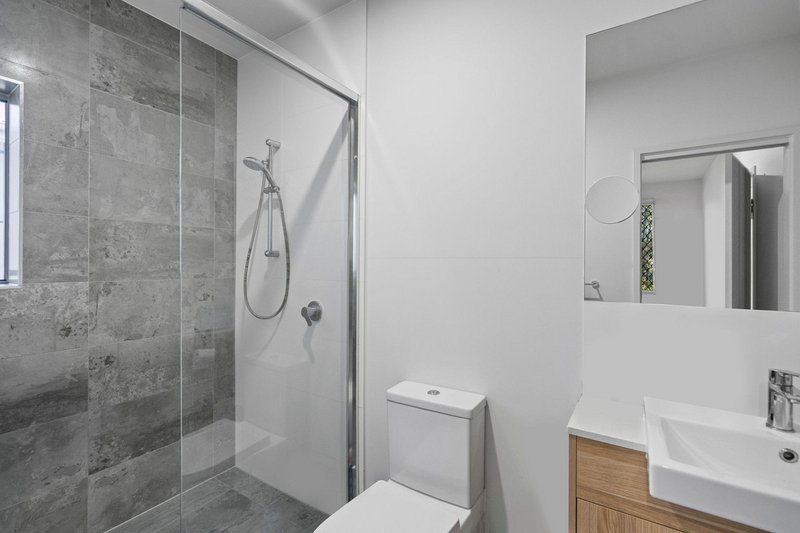 Photo - 302/61 Ellen Street, Oxley QLD 4075 - Image 9