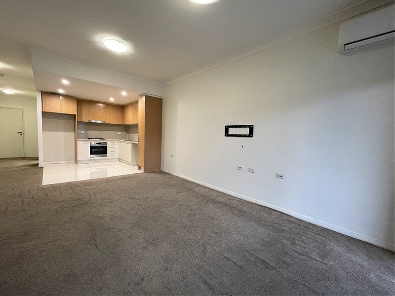 Photo - 302/7 Durham Street, Mount Druitt NSW 2770 - Image 3