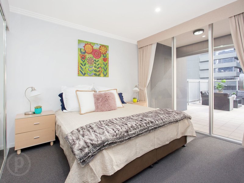 Photo - 302/70 Mary Street, Brisbane City QLD 4000 - Image 7