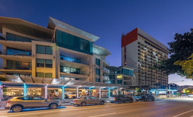 Photo - 302/72-74 The Strand , North Ward QLD 4810 - Image 3