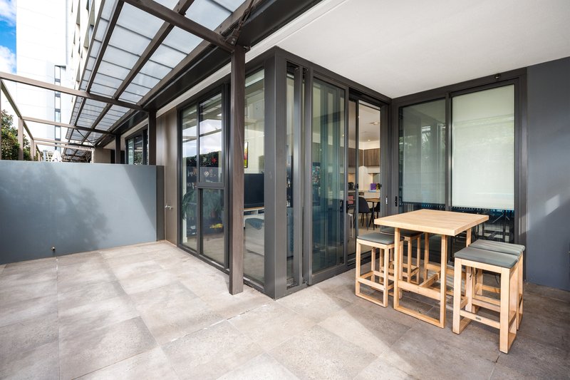 Photo - 302/9 Delhi Road, North Ryde NSW 2113 - Image 2