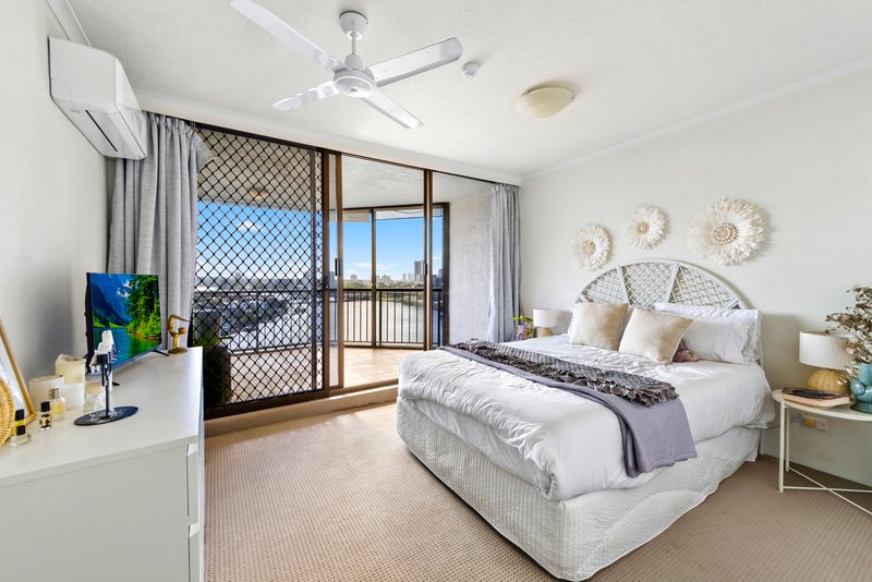 Photo - 30/2916 Gold Coast Highway, Surfers Paradise QLD 4217 - Image 10