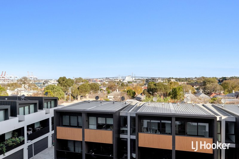 Photo - 302B/8 Falcon Court, Footscray VIC 3011 - Image 7