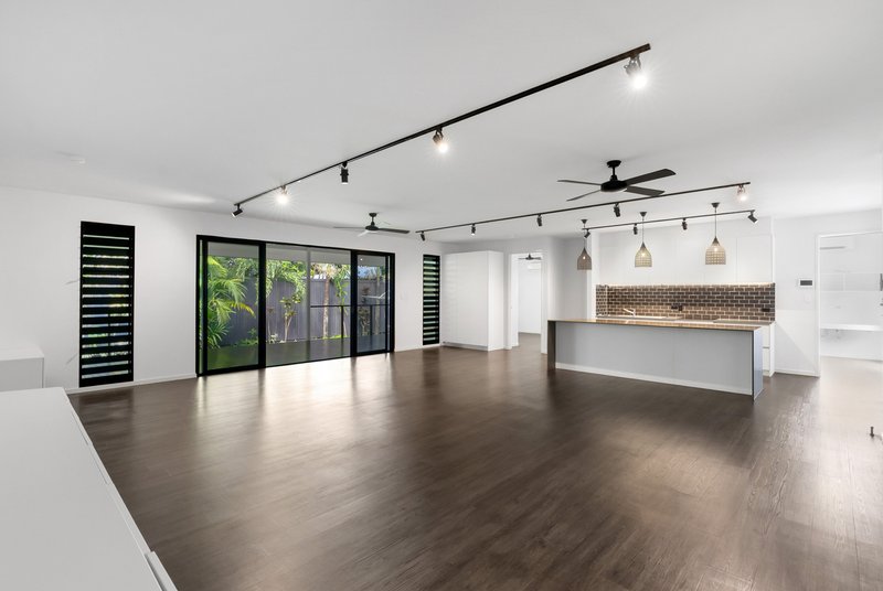 Photo - 303 Mcleod Street, Cairns North QLD 4870 - Image 3