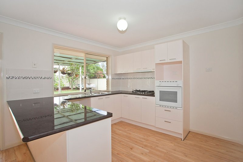 Photo - 303 Ramsay Street, Middle Ridge QLD 4350 - Image 4