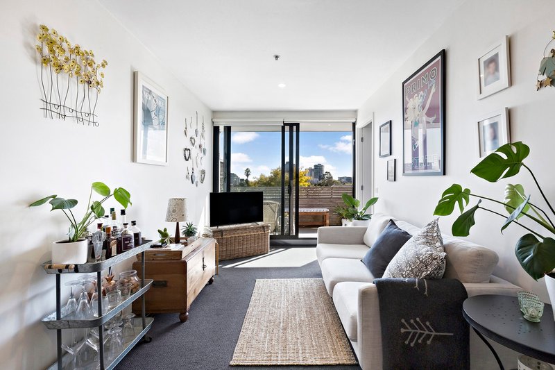 Photo - 303/152 Peel Street, Windsor VIC 3181 - Image 2