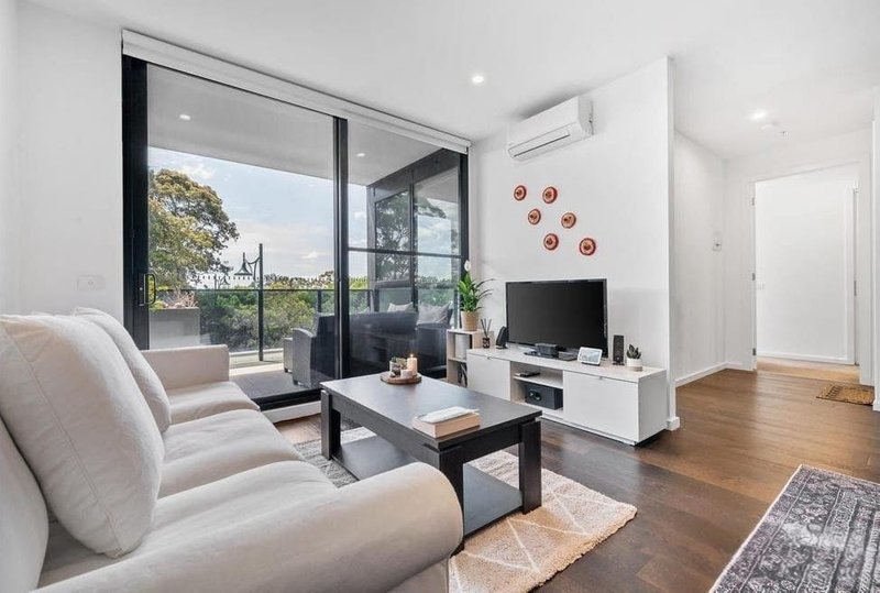 Photo - 303/168 Whitehorse Road, Blackburn VIC 3130 - Image 1