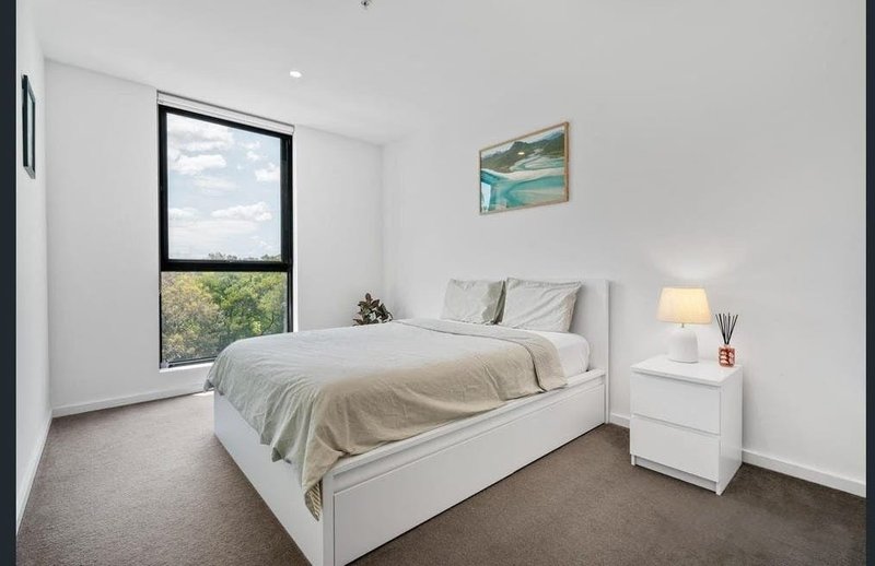Photo - 303/168 Whitehorse Road, Blackburn VIC 3130 - Image 3