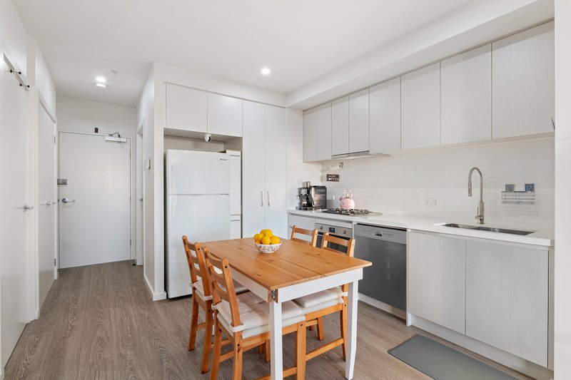 Photo - 303/1A Omeo Court, Bentleigh East VIC 3165 - Image 3