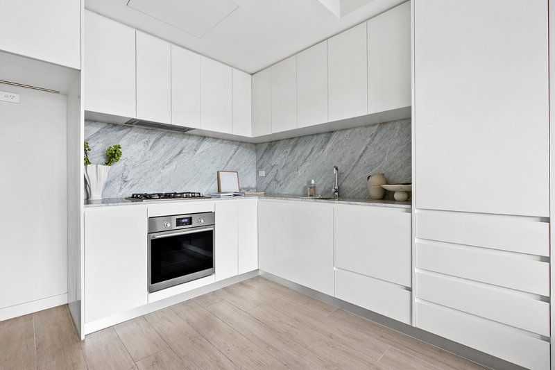 Photo - 303/2 Delmar Parade, Dee Why NSW 2099 - Image 2