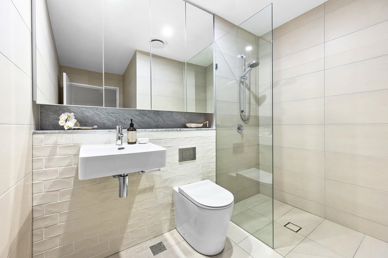 Photo - 303/2 Delmar Parade, Dee Why NSW 2099 - Image 6