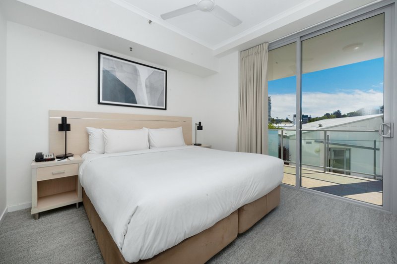 Photo - 303/2 Dibbs Street, South Townsville QLD 4810 - Image 6
