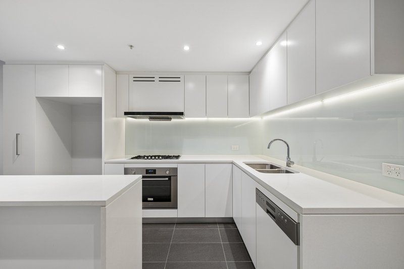 Photo - 303/2 Wentworth Place, Wentworth Point NSW 2127 - Image 6