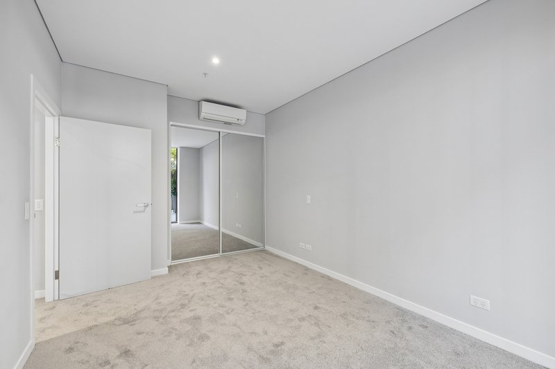 Photo - 303/2 Wentworth Place, Wentworth Point NSW 2127 - Image 8