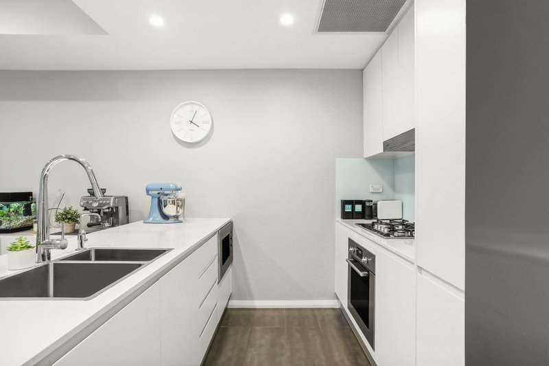 Photo - 303/20 Mcgill Street, Lewisham NSW 2049 - Image 2