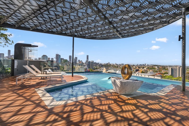 Photo - 303/232 Wellington Road, Kangaroo Point QLD 4169 - Image 2