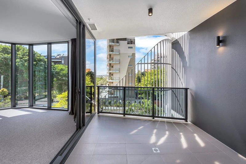 Photo - 303/232 Wellington Road, Kangaroo Point QLD 4169 - Image 10