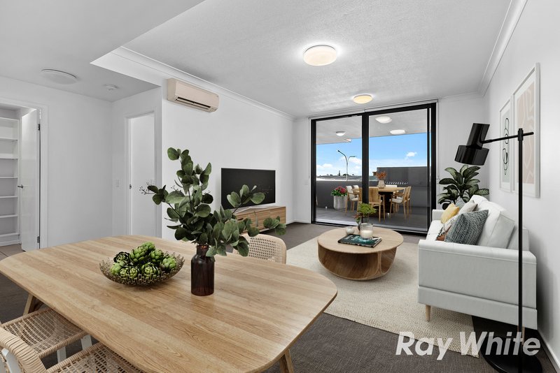 Photo - 303/27-33 Nundah Street, Nundah QLD 4012 - Image 4