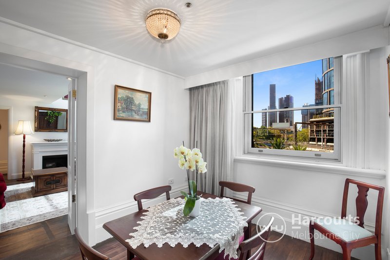 Photo - 303/33-71 Spencer Street, Melbourne VIC 3000 - Image 3