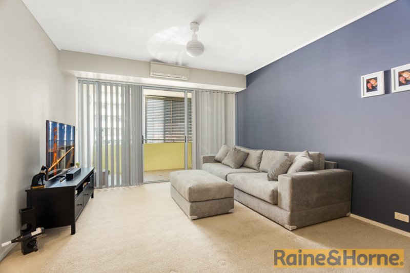 Photo - 303/33 Main Street, Rouse Hill NSW 2155 - Image 3