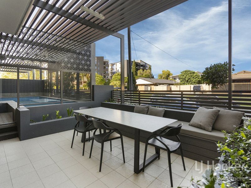 Photo - 303/35 Kelburn Street, Upper Mount Gravatt QLD 4122 - Image 16