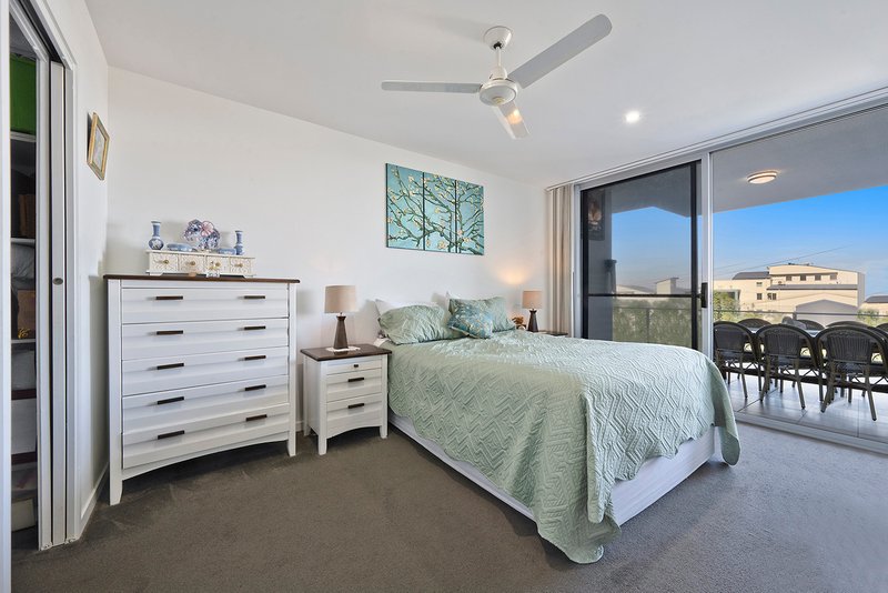 Photo - 303/4 Anderson Street, Scarborough QLD 4020 - Image 9
