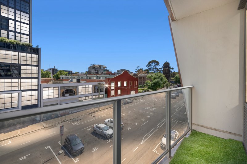 Photo - 303/53 Batman Street, West Melbourne VIC 3003 - Image 6