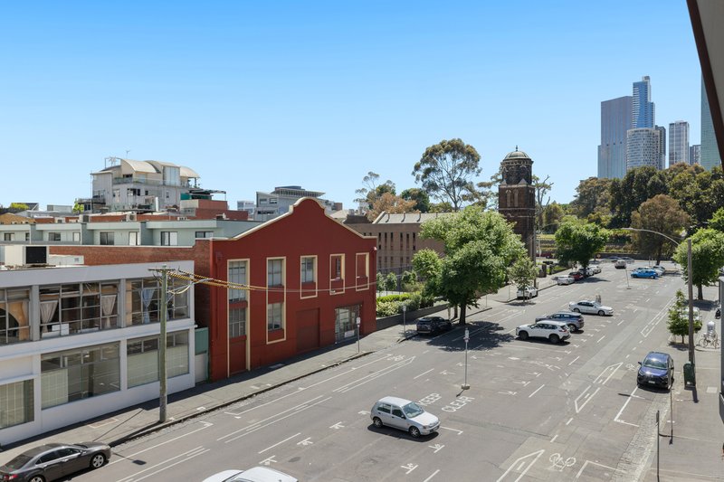 Photo - 303/53 Batman Street, West Melbourne VIC 3003 - Image 7