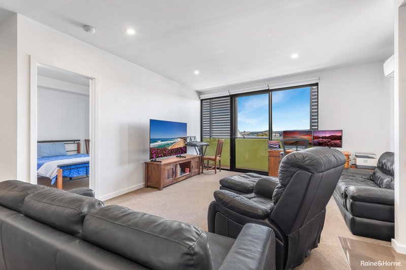 Photo - 303/571 Pacific Highway, Belmont NSW 2280 - Image 8