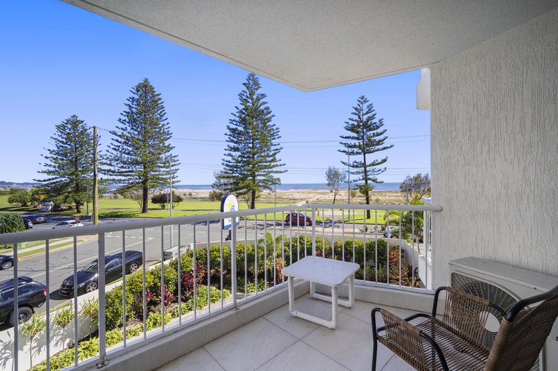 Photo - 303/6 Coyne Street, Coolangatta QLD 4225 - Image 6