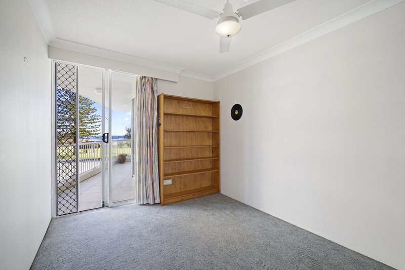 Photo - 303/6 Coyne Street, Coolangatta QLD 4225 - Image 11