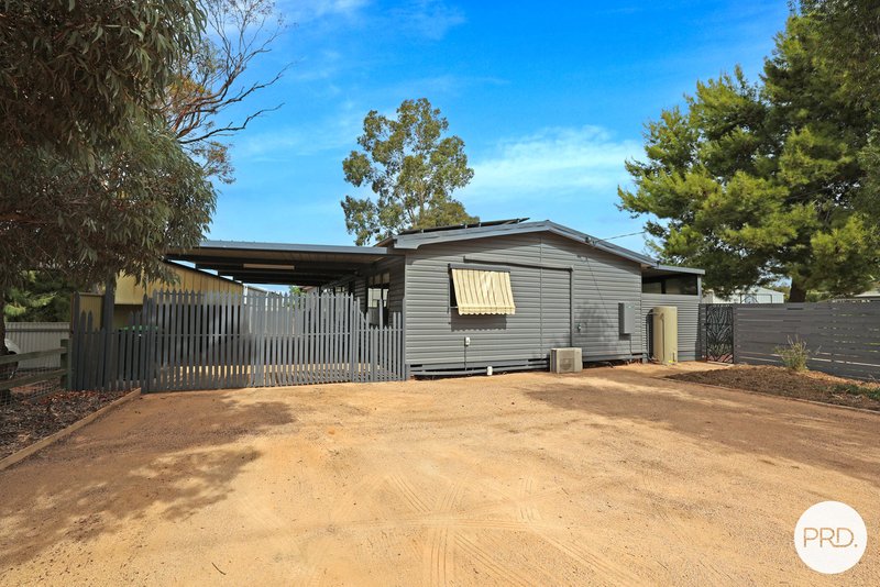 Photo - 3036 Deakin Avenue, Mildura VIC 3500 - Image 3