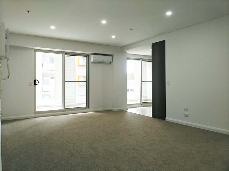Photo - 303/61-63 Rickard Road, Bankstown NSW 2200 - Image 2